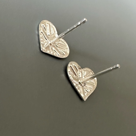Sterling Silver England Flag Heart Studs - Picture 5 of 16